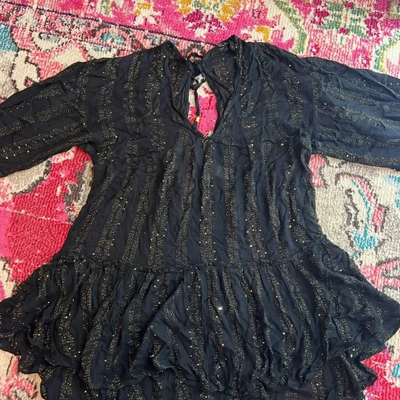 L*Space Sequin Coverup - Picture 4 of 7